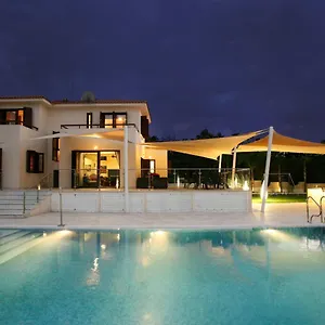 Villa Leonidas, Protaras