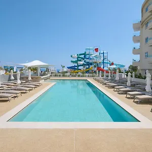 מלון Sunrise Oasis & Waterpark, פרוטאראס